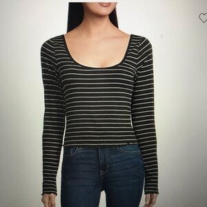 Arizona Juniors - Scoop Neck Long Sleeve T-Shirt